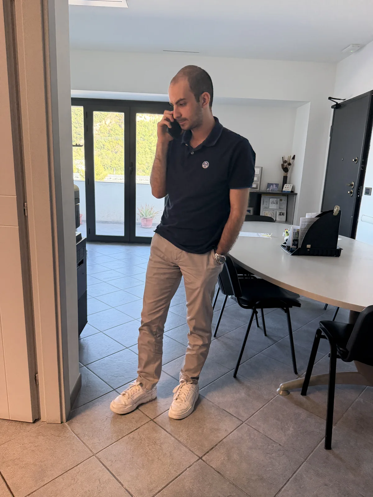 Lorenzo Ferrari Innovation durante una telefonata dalla sede